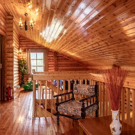 Mountain Escape Карпенисион